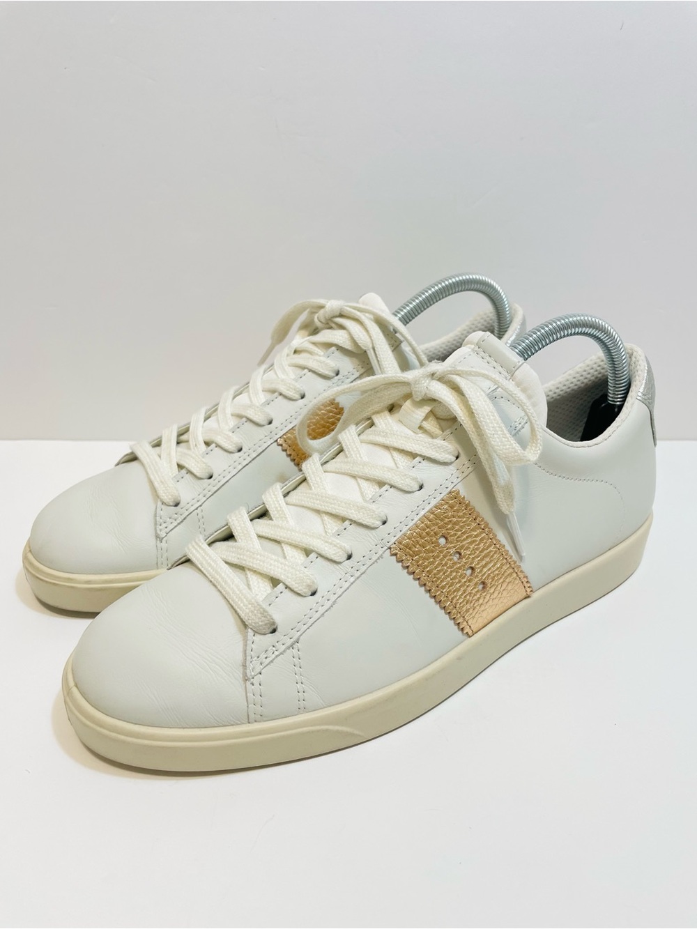 ECCO Street Lite Retro Leather Sneakers White Metallic Bronze EU 40 US 9-9.5